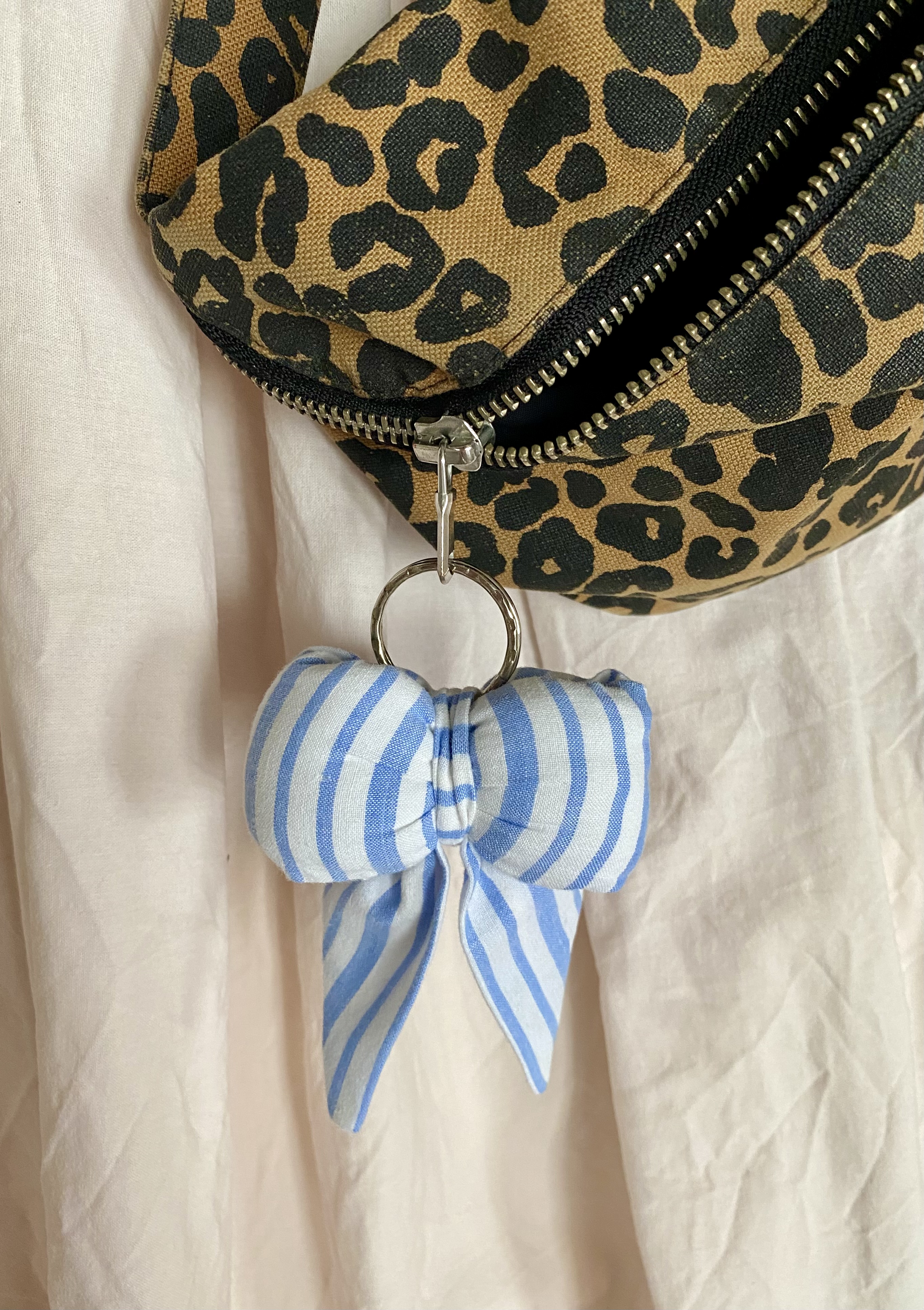 Le noeud - rayures bleues 2
